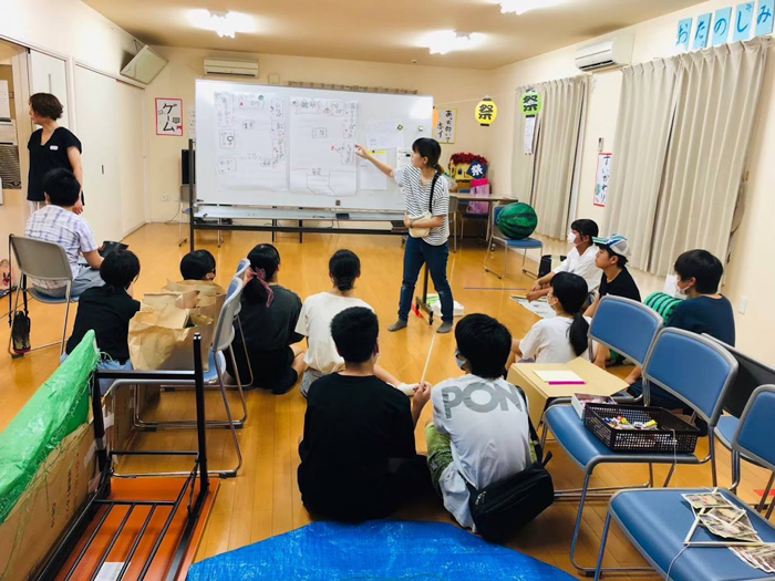 リノベーションの準備をしている様子です。