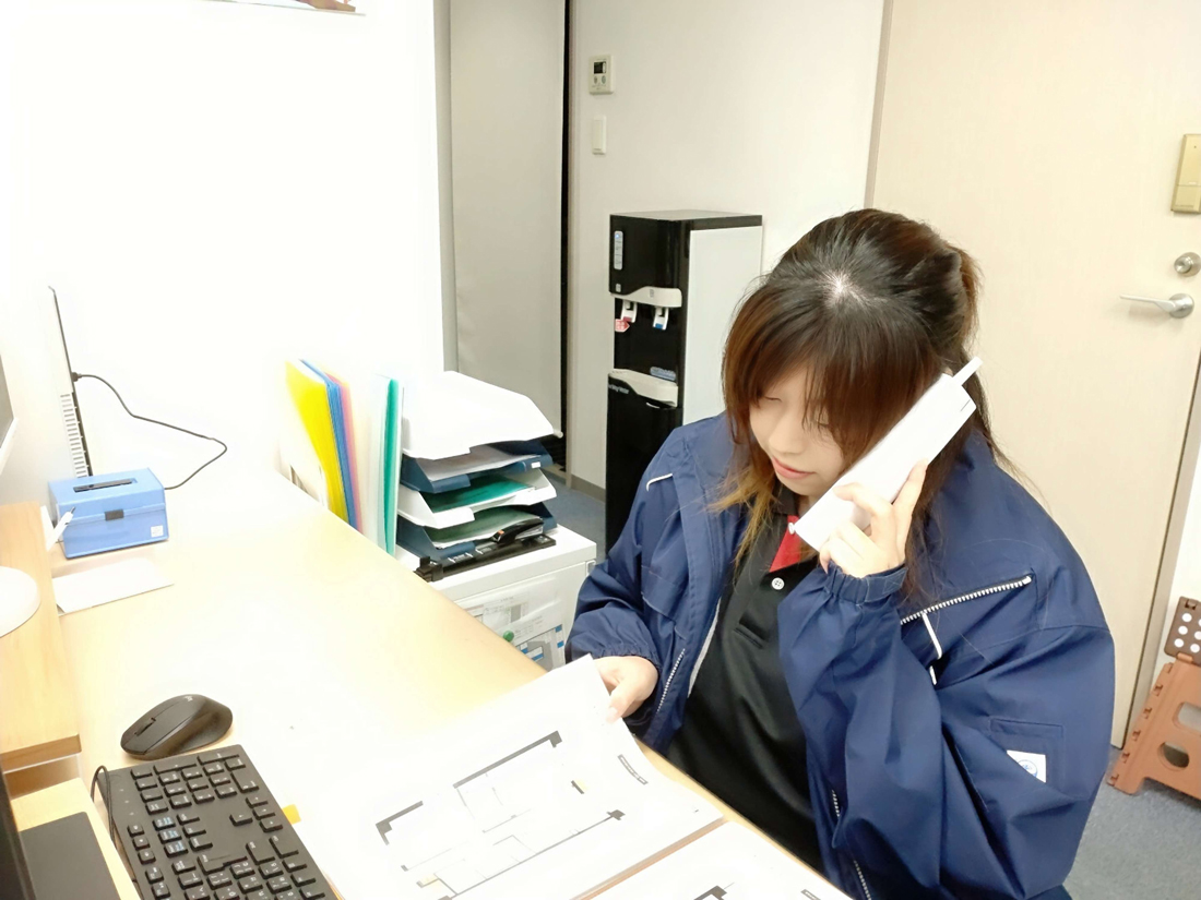 児島さんのお仕事中のお写真です